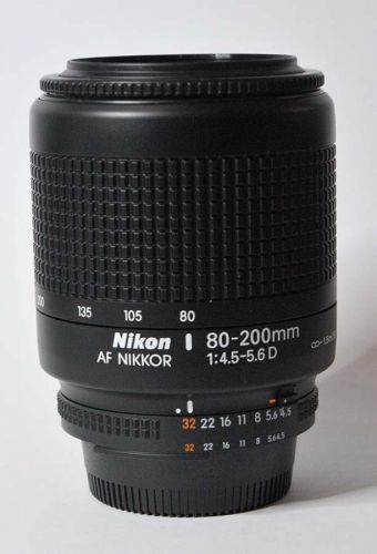 NIKON AF 80-200 f 1:4.5-5.6